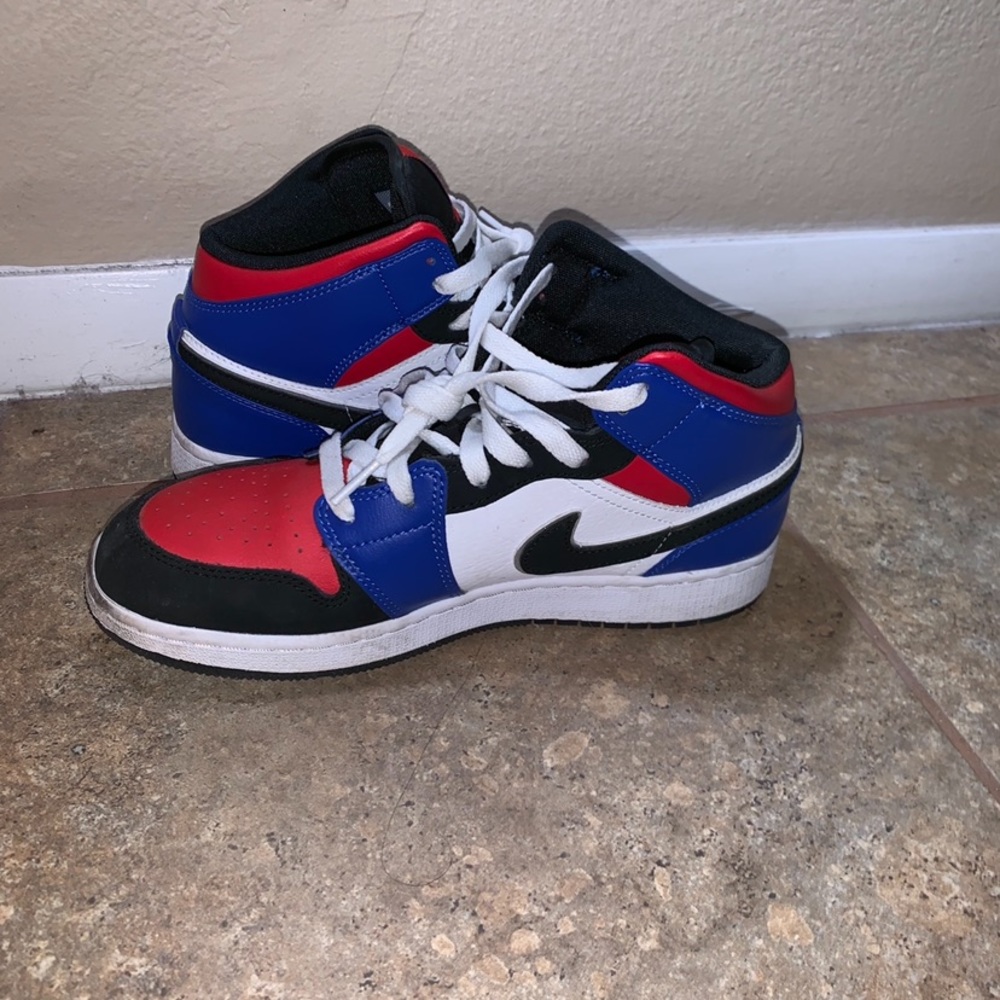 Air Jordan 1 mid top 3